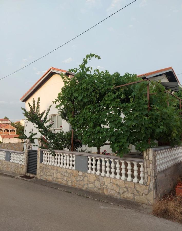 Apartman Petar Lägenhet Zadar Exteriör bild